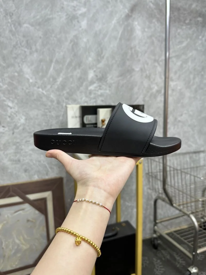 Gucci Slippers Trendsetting 25249