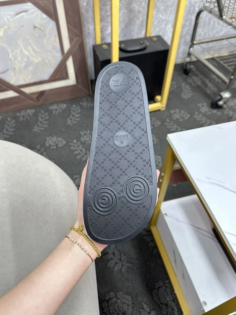 Gucci Slippers Trendsetting 25249