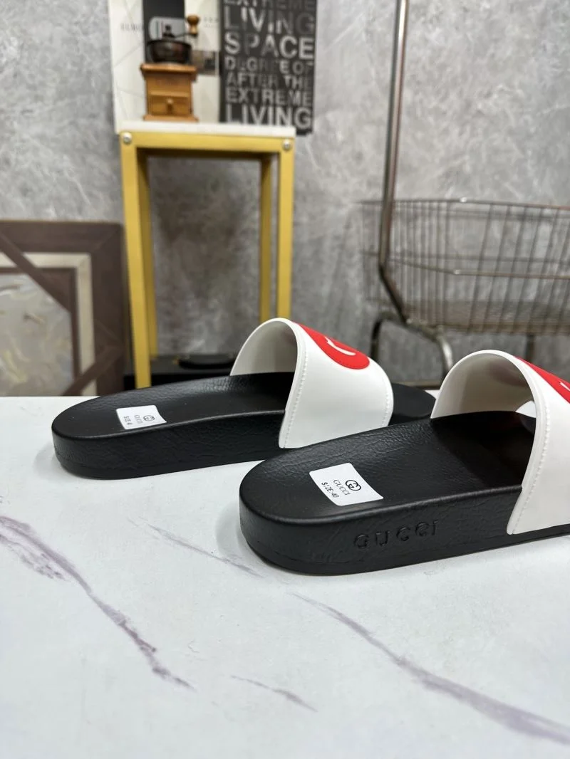 RelaxedFit Gucci Slippers 25311