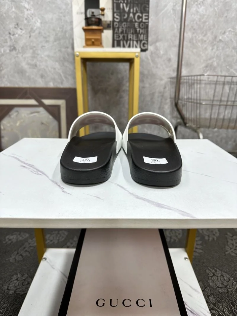 RelaxedFit Gucci Slippers 25311