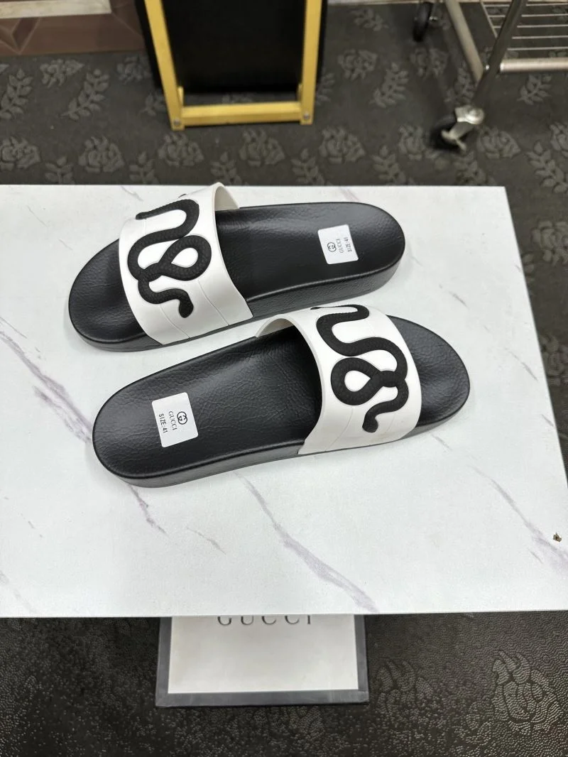 Gucci Slippers Functional 25240