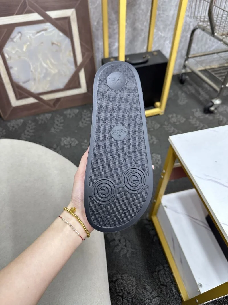 Gucci Slippers Functional 25240