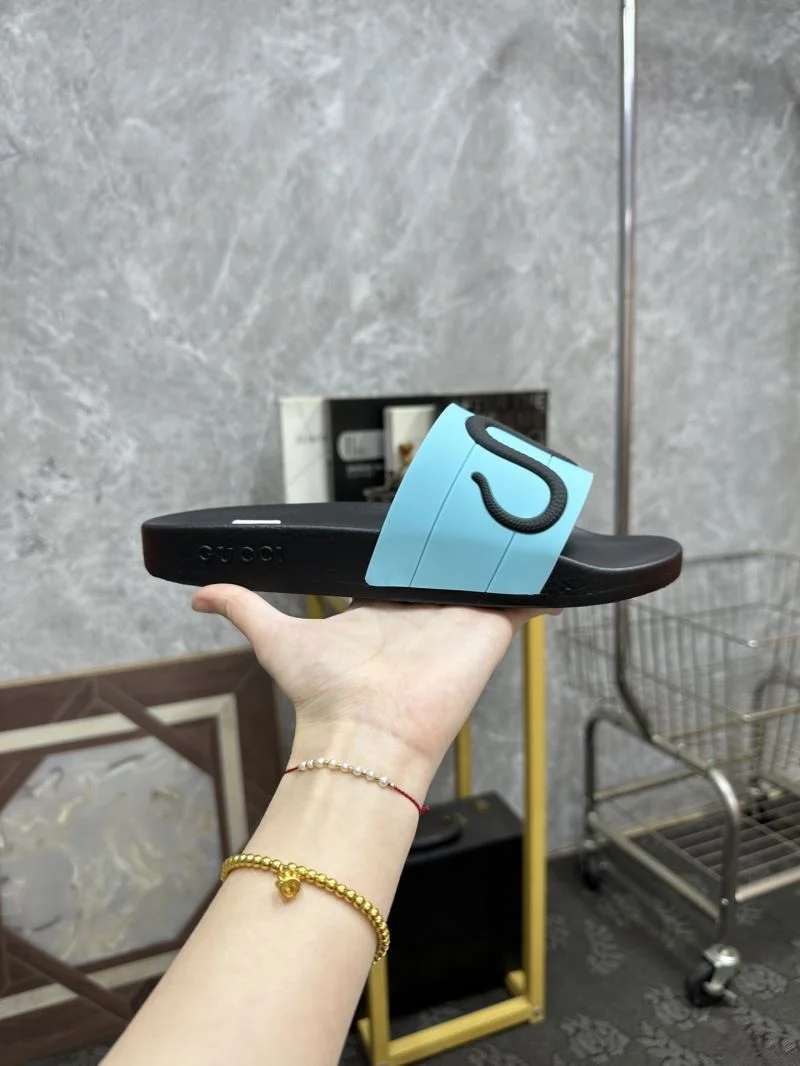 Gucci Slippers Flexible 25244
