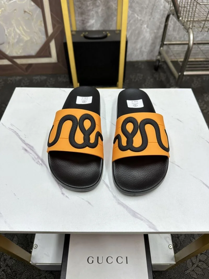 Minimalist Gucci Slippers 25299