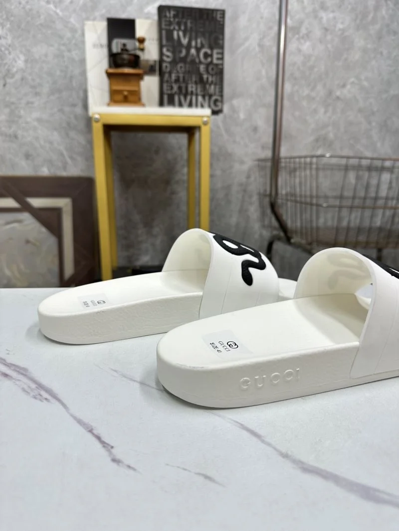 ZipUp Gucci Slippers 25336