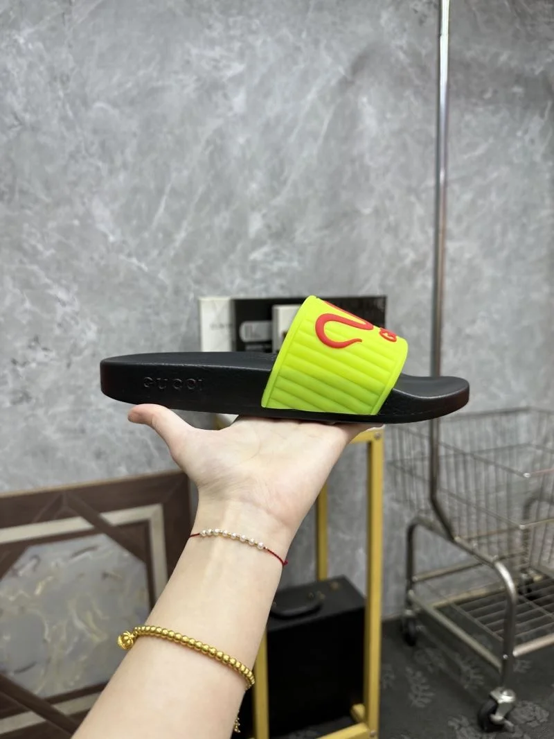Gucci Slippers Functional 25265