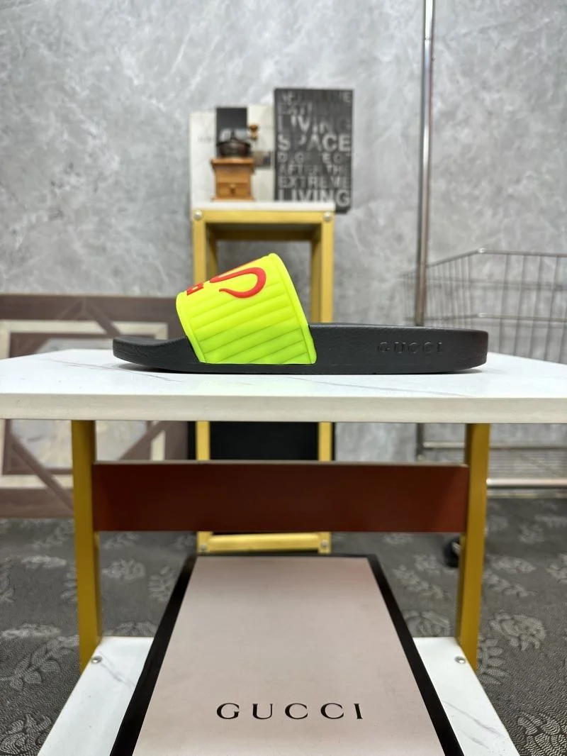 Gucci Slippers Functional 25265