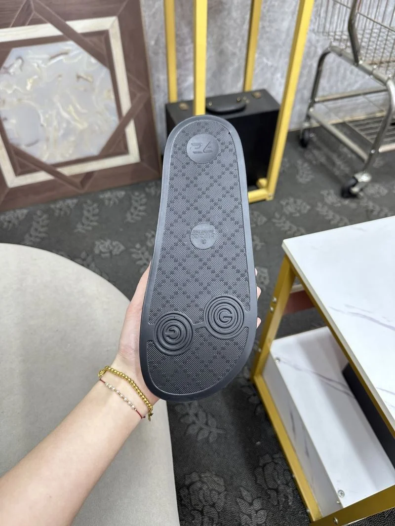 Gucci Slippers Functional 25265