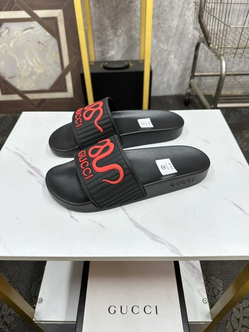 Gucci Slippers Bold 25290