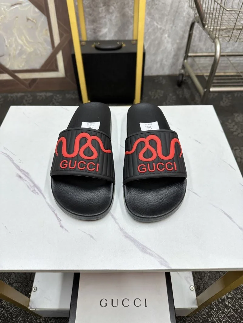 Gucci Slippers Bold 25290