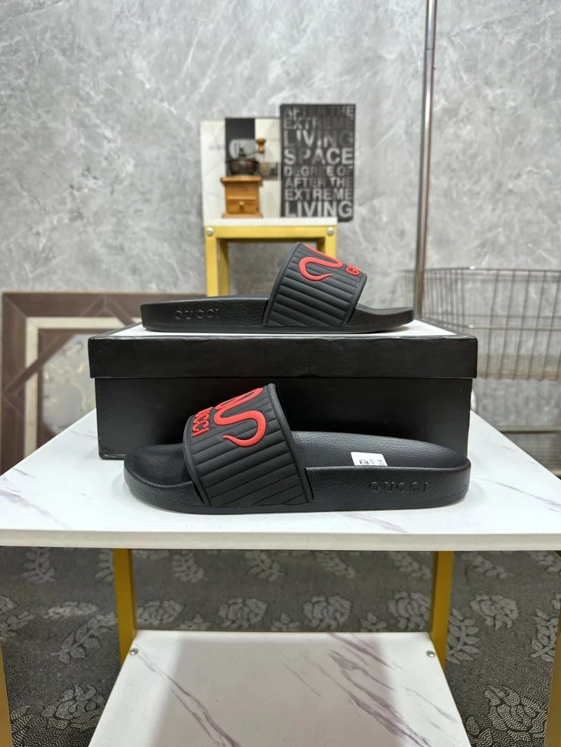 Gucci Slippers Bold 25290