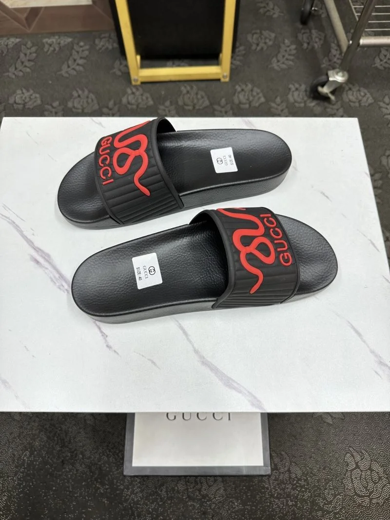 Gucci Slippers Bold 25290