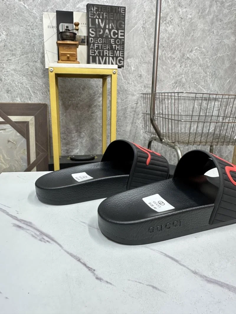 Gucci Slippers Bold 25290