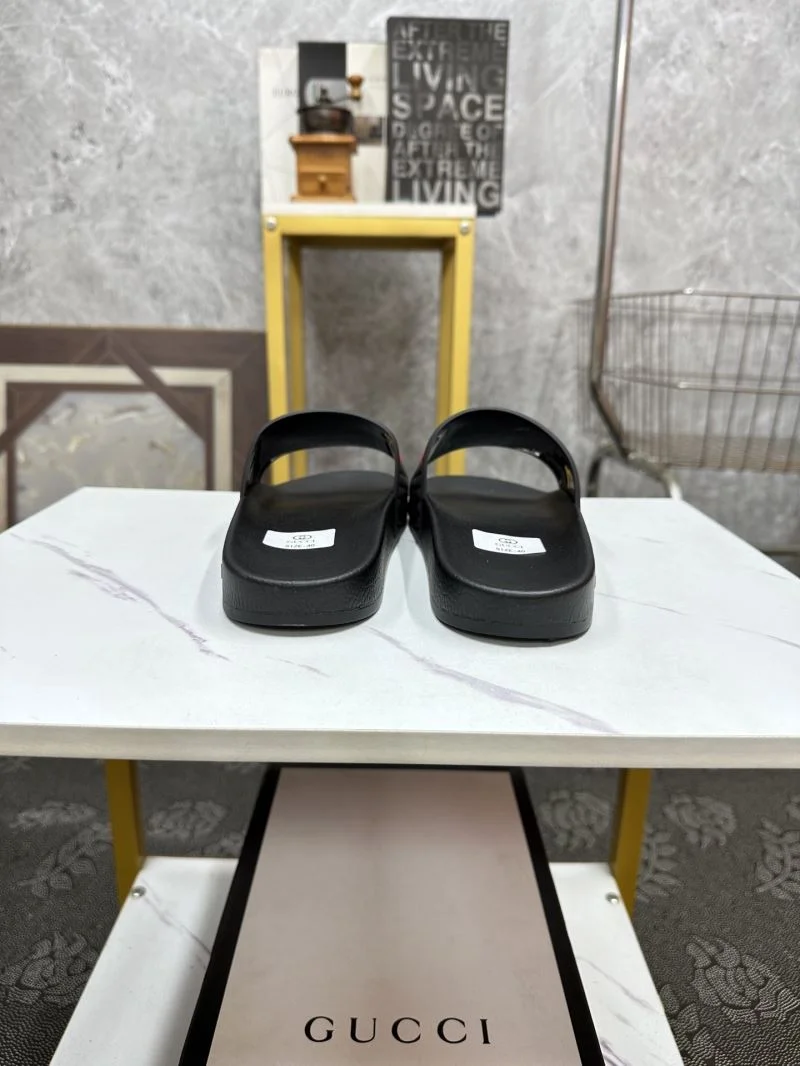 Gucci Slippers Bold 25290