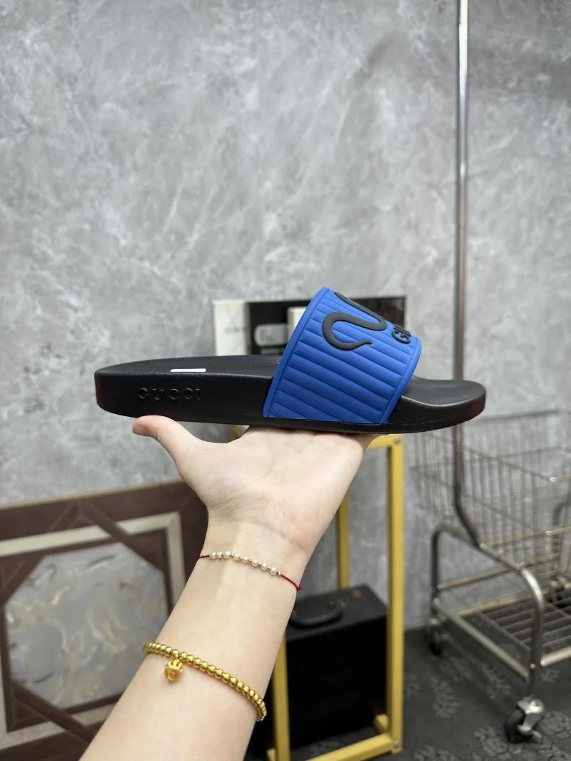 Contemporary Gucci Slippers 25362