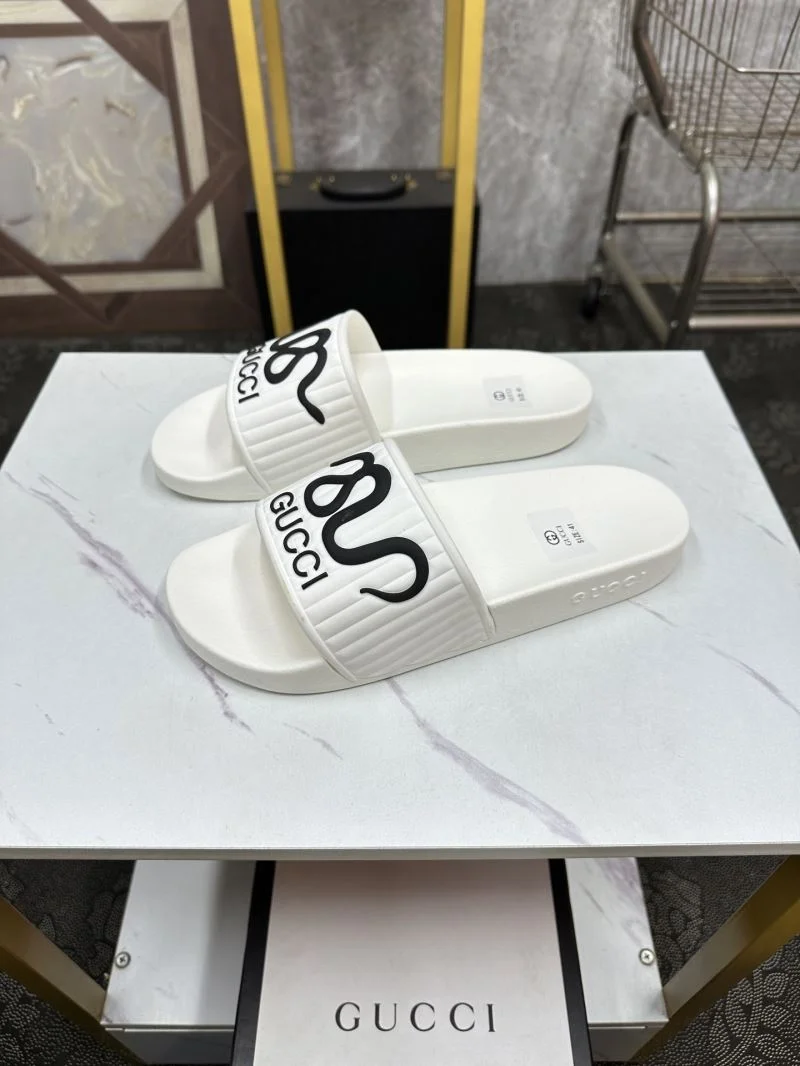 Vibrant Gucci Slippers 25251