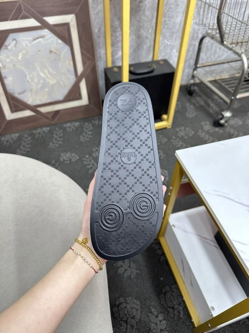 Snug Gucci Slippers 25247