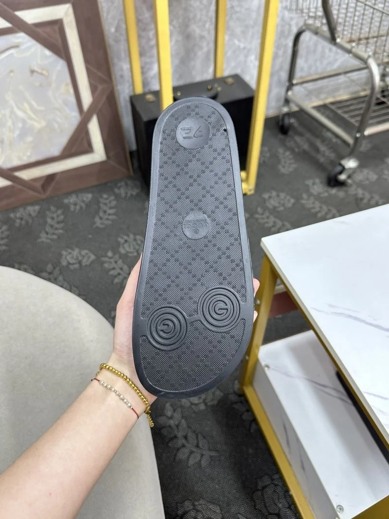 Gucci Slippers AllSeason 25211
