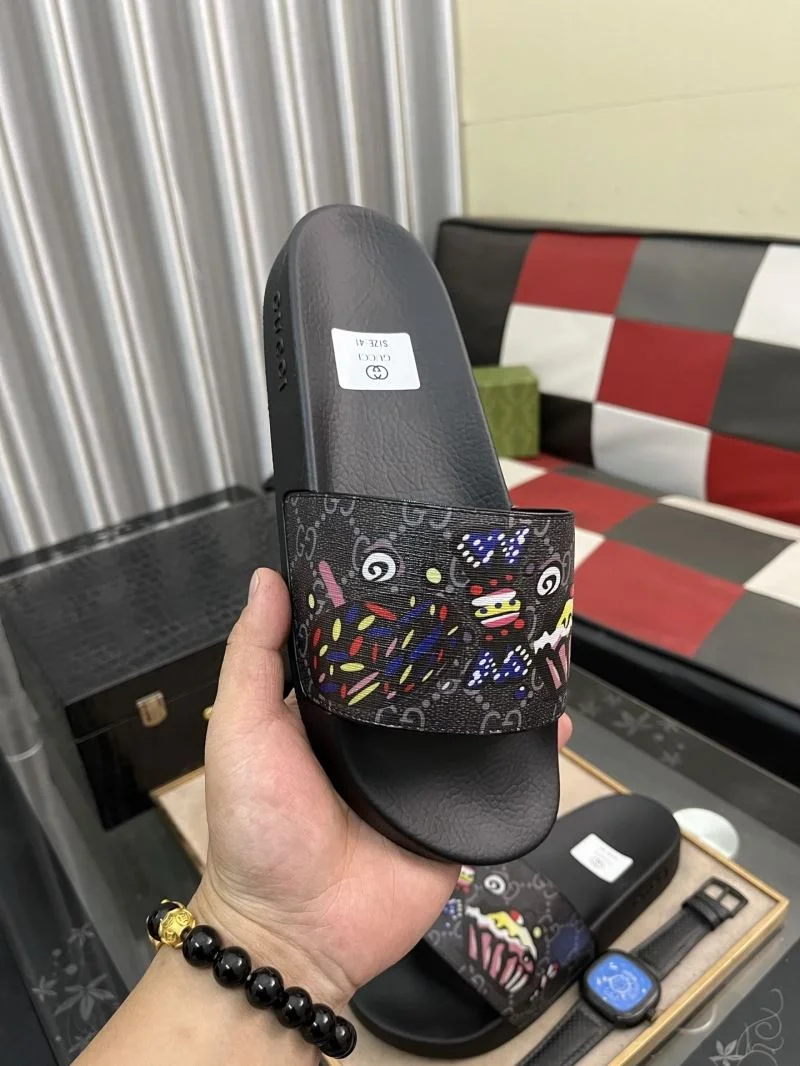 Flexible Gucci Slippers 25222
