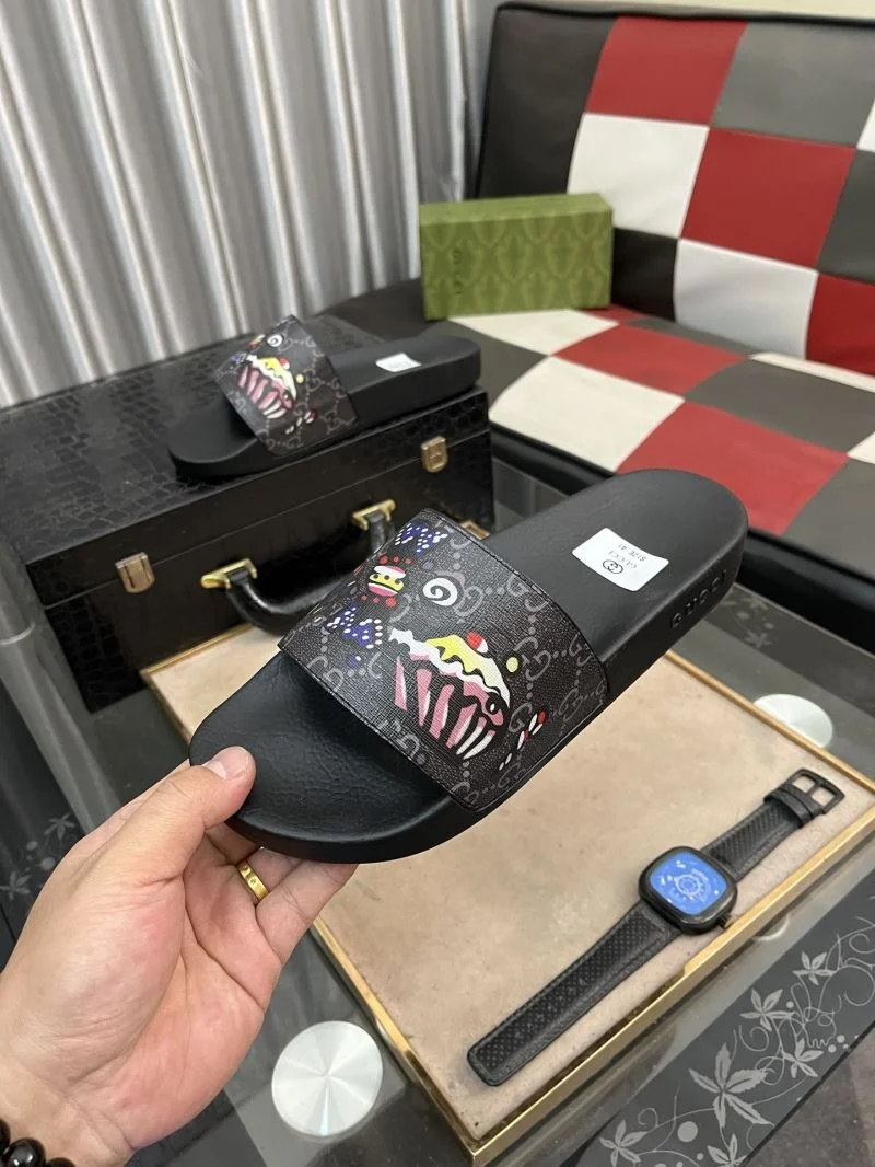 Flexible Gucci Slippers 25222