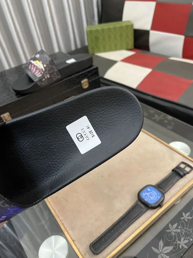 Flexible Gucci Slippers 25222