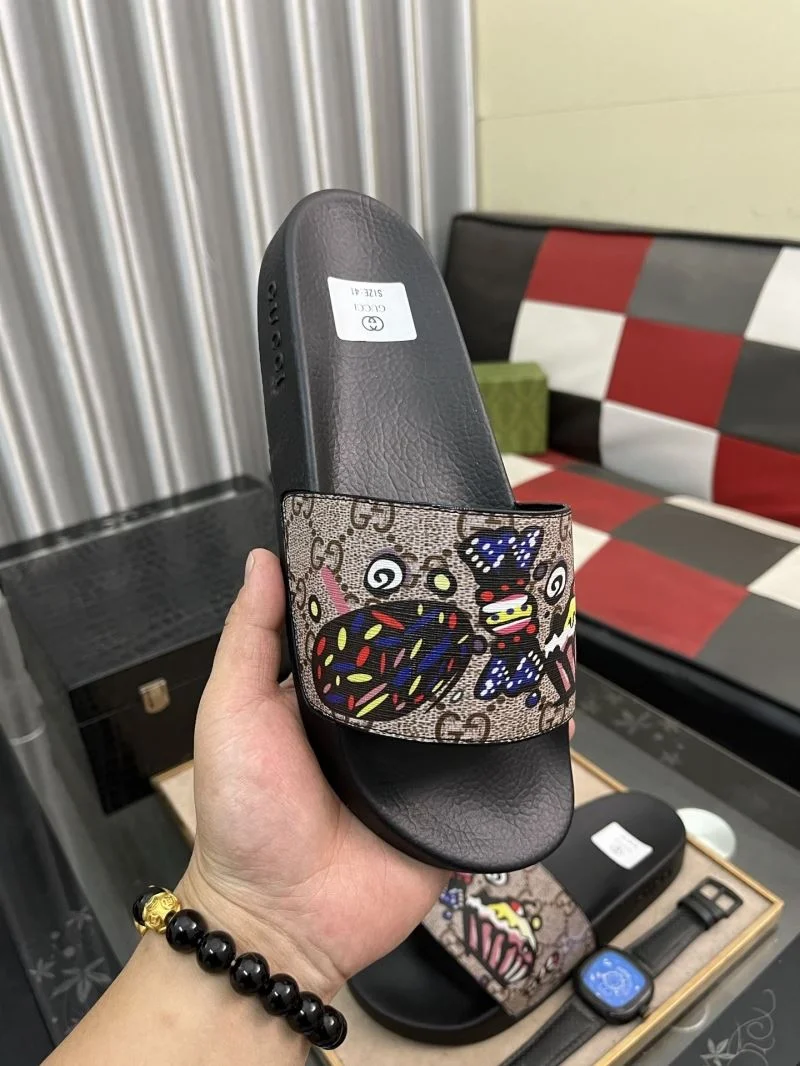 MoistureWicking Gucci Slippers 25216