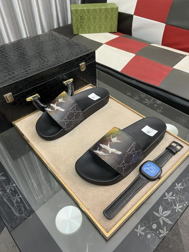 Gucci Slippers Versatile 25202