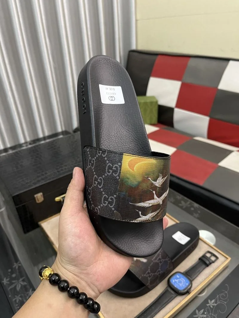 Gucci Slippers Versatile 25202