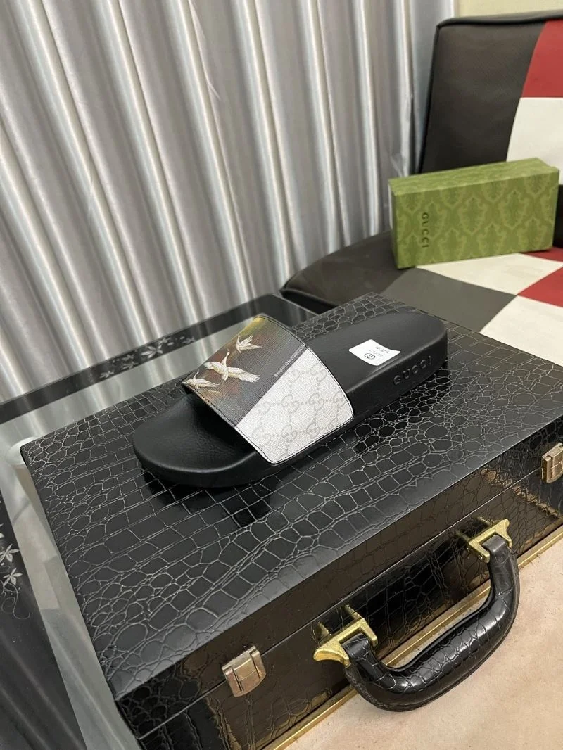 Gucci Slippers Refined 25197
