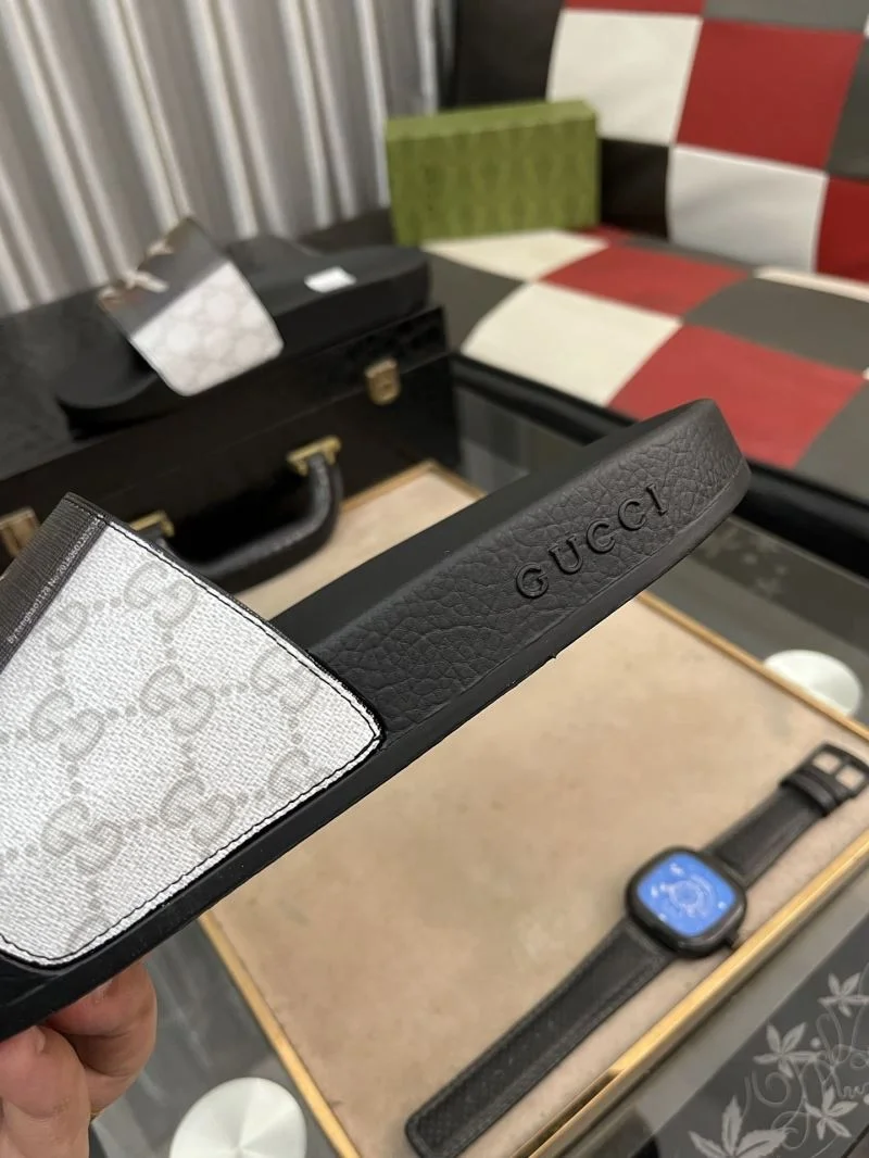 Gucci Slippers Refined 25197