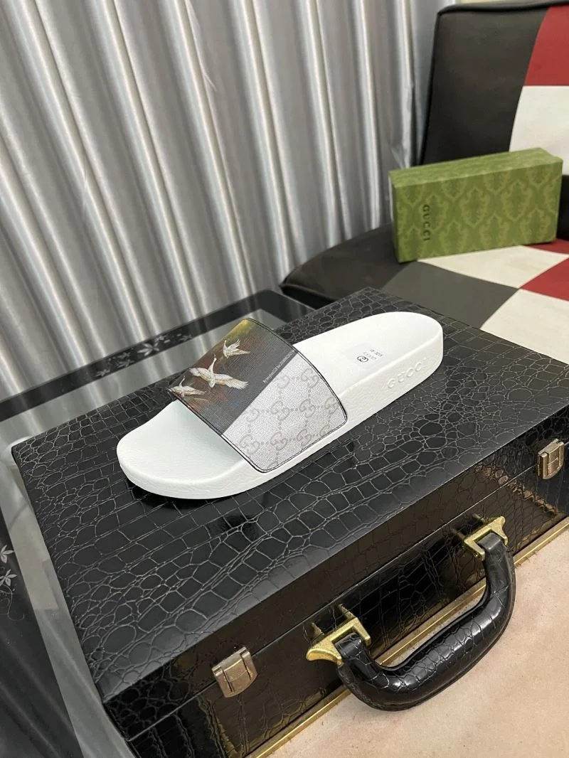 Supportive Gucci Slippers 25212