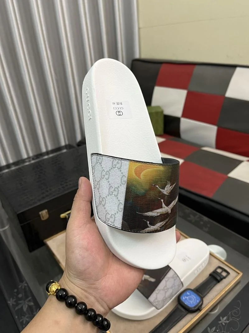 Supportive Gucci Slippers 25212