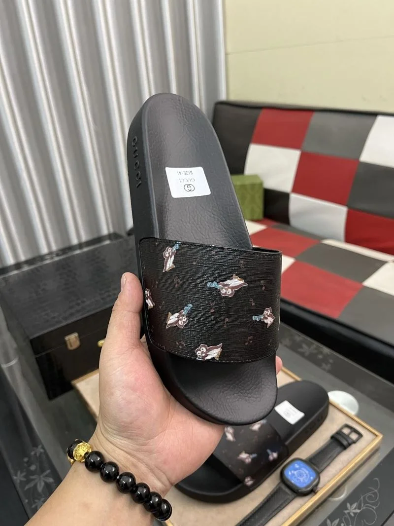 WaterResistant Gucci Slippers 25224