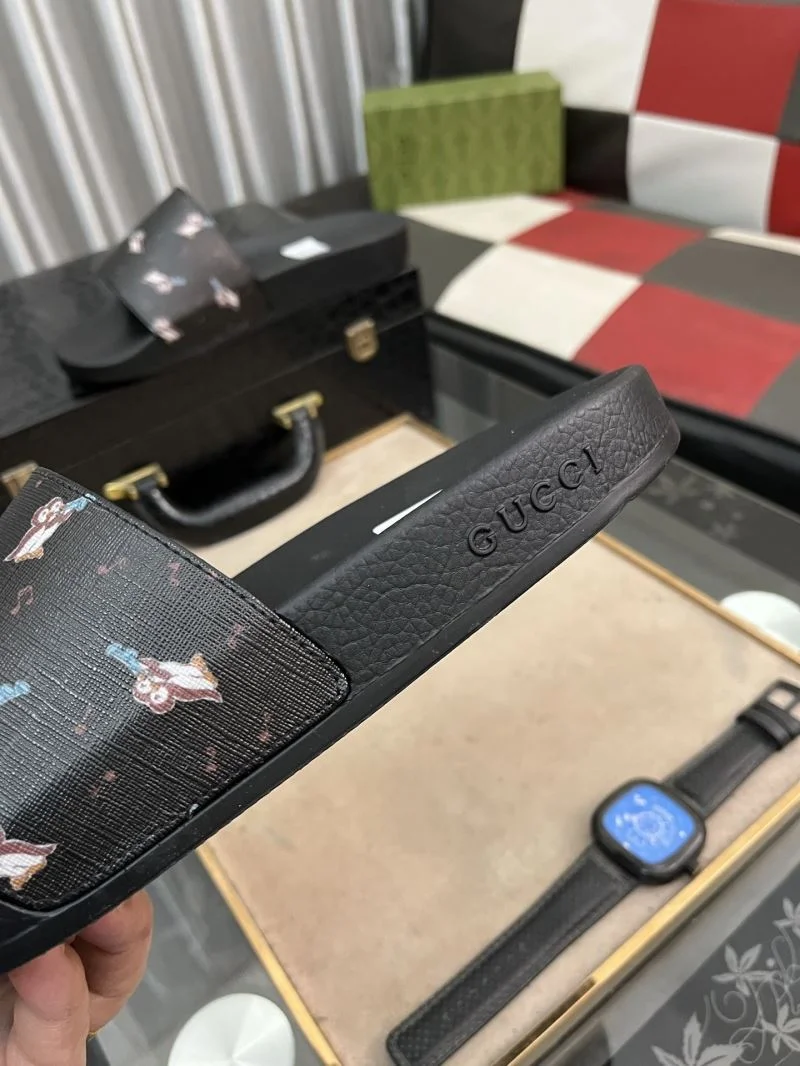 WaterResistant Gucci Slippers 25224