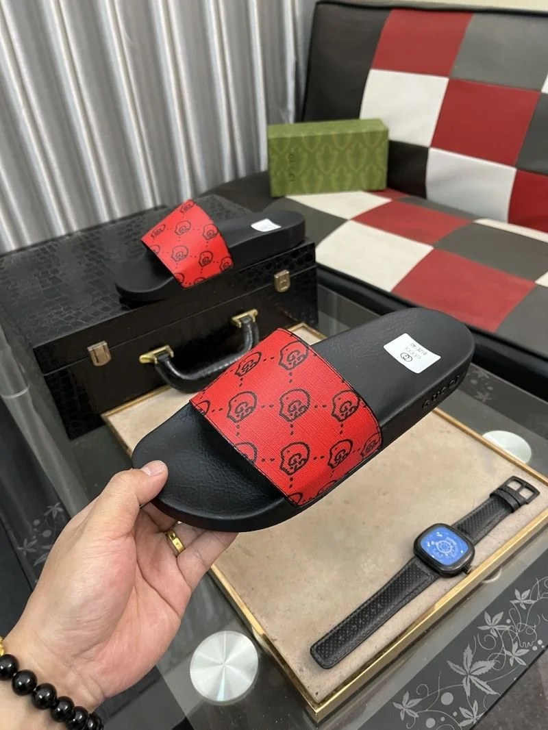 Sporty Gucci Slippers 25196