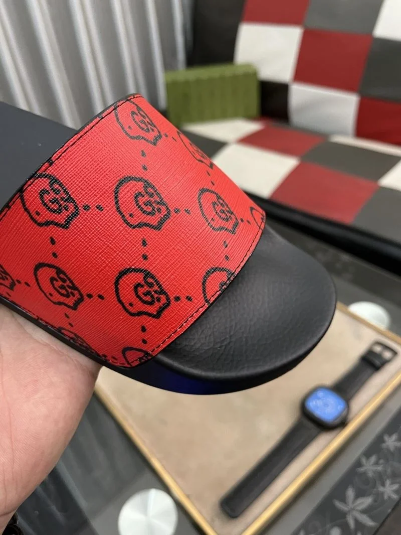 Sporty Gucci Slippers 25196