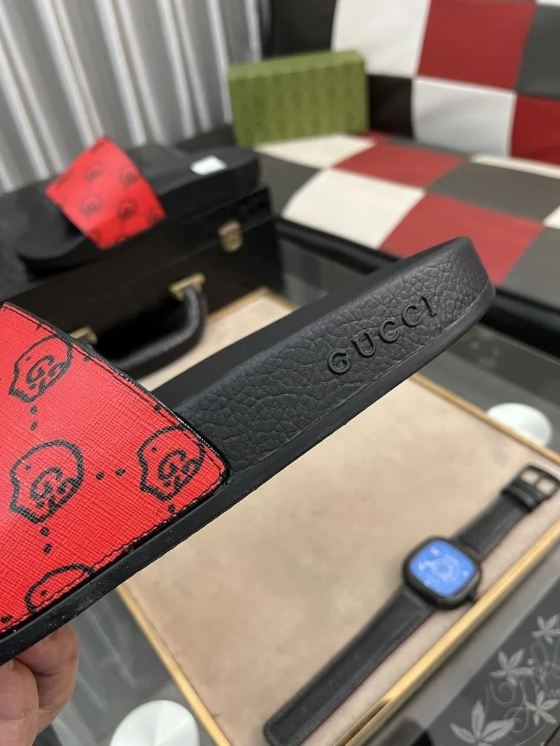 Sporty Gucci Slippers 25196