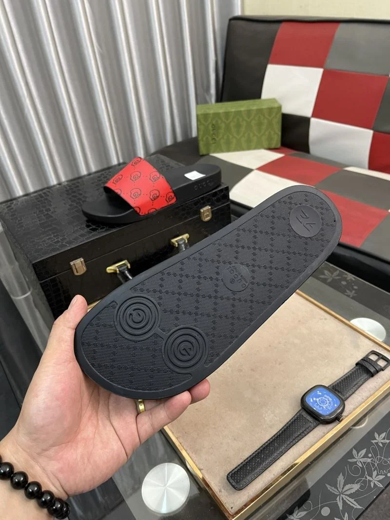 Sporty Gucci Slippers 25196