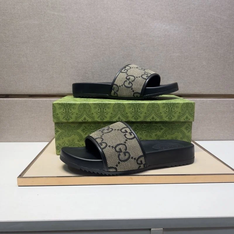 Gucci Slippers MultiPurpose 25175