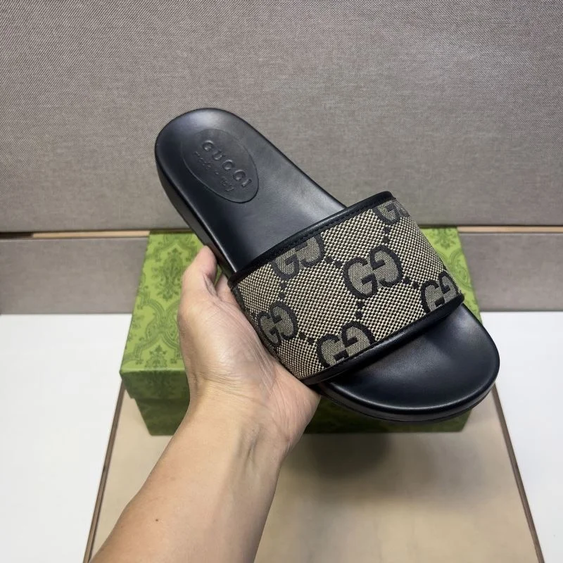 Gucci Slippers MultiPurpose 25175