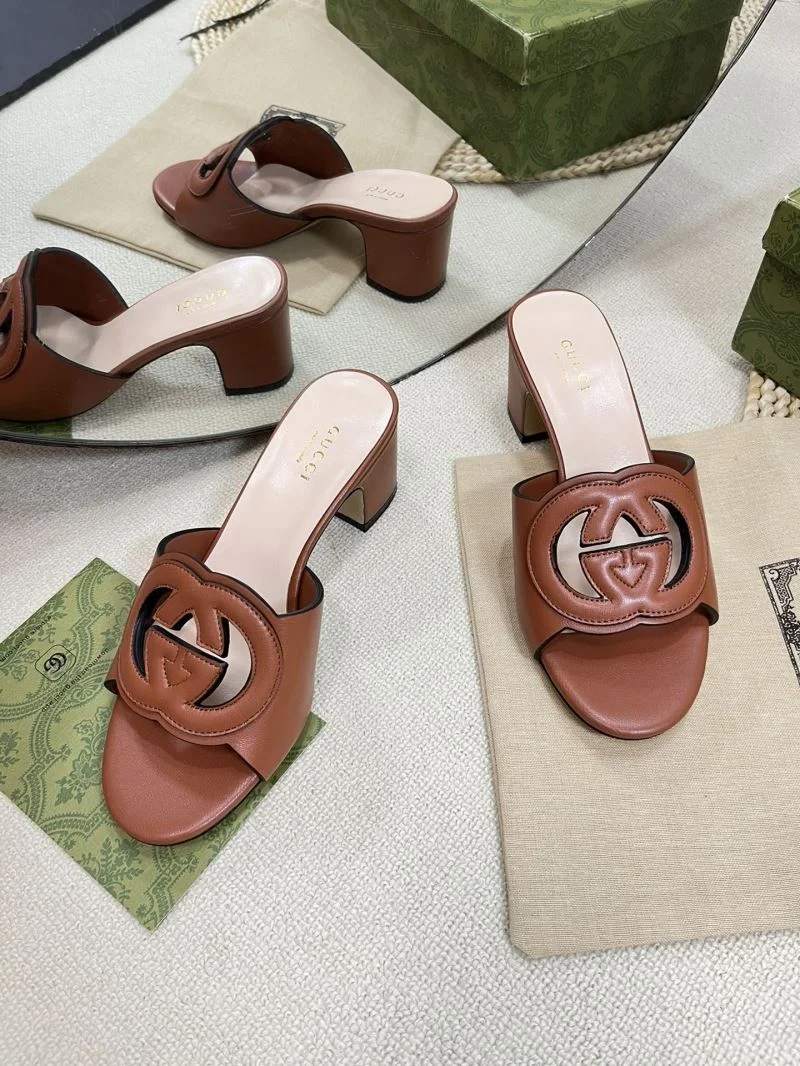 Flexible Gucci Slippers 25915