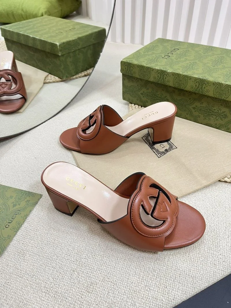 Flexible Gucci Slippers 25915