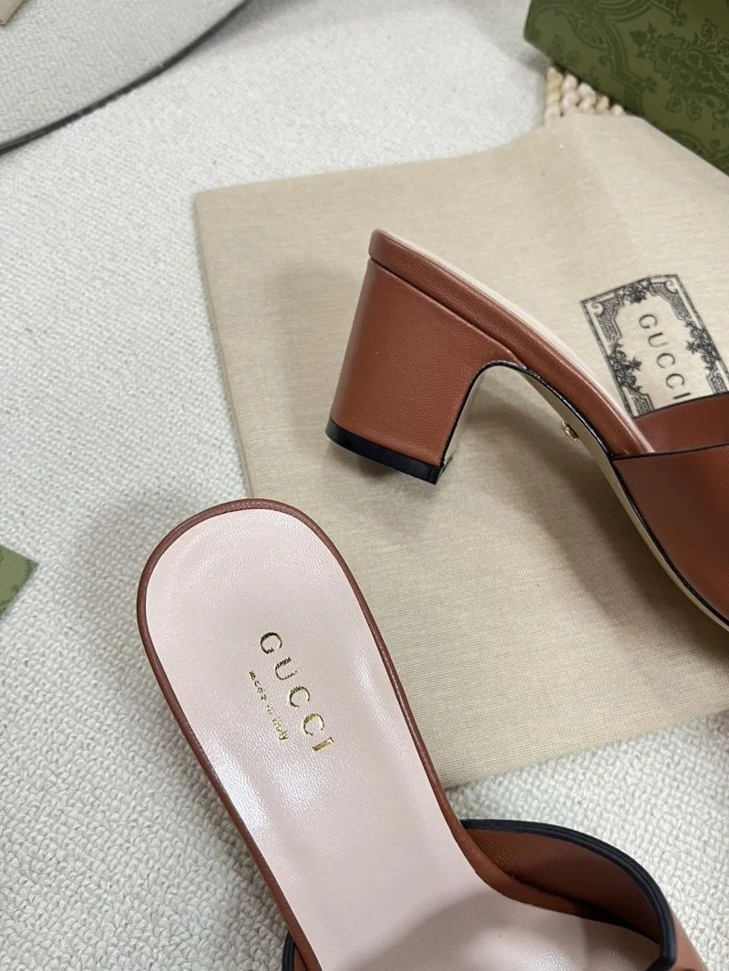 Flexible Gucci Slippers 25915