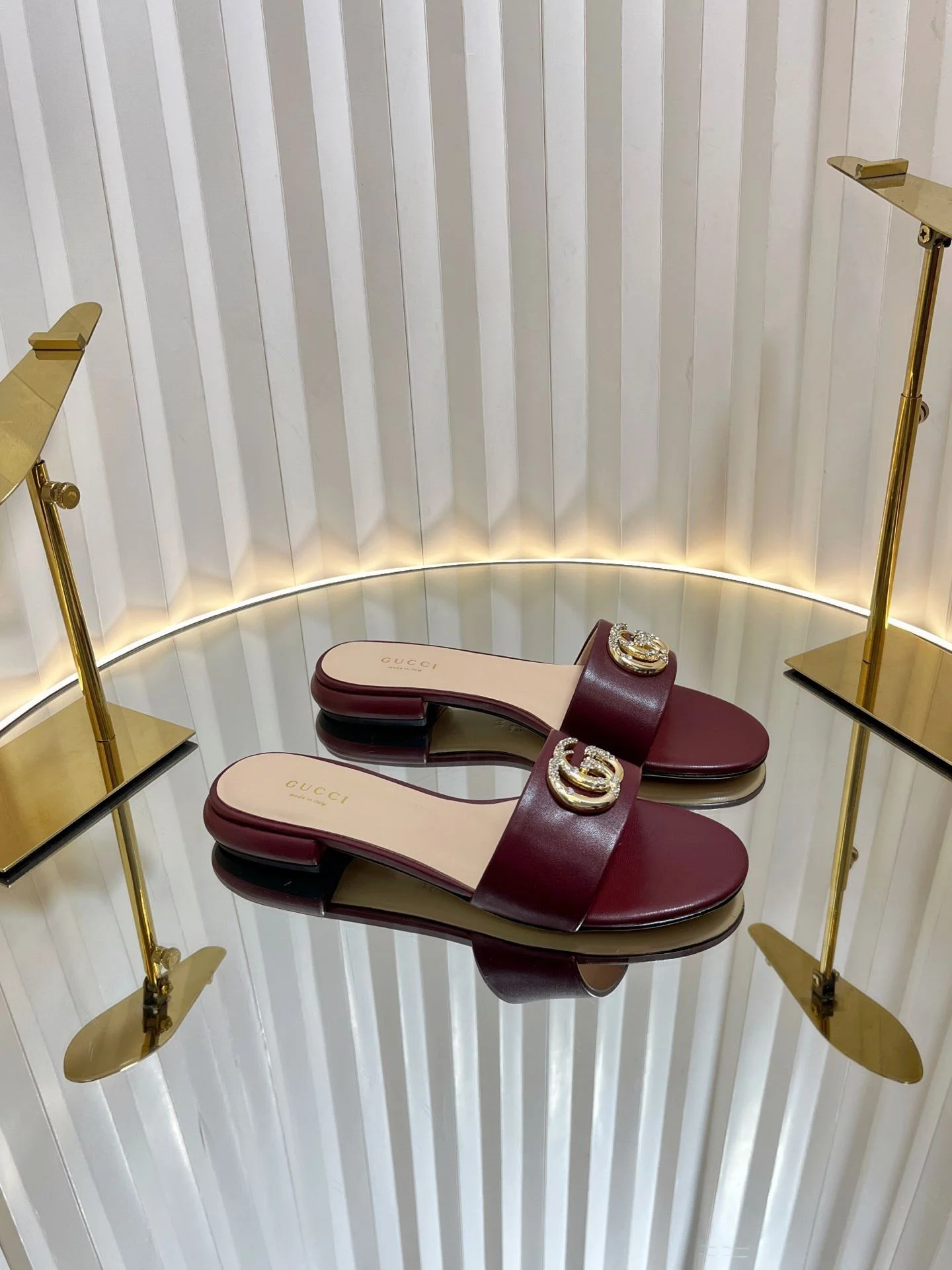 Gucci Slippers MultiPurpose 24344