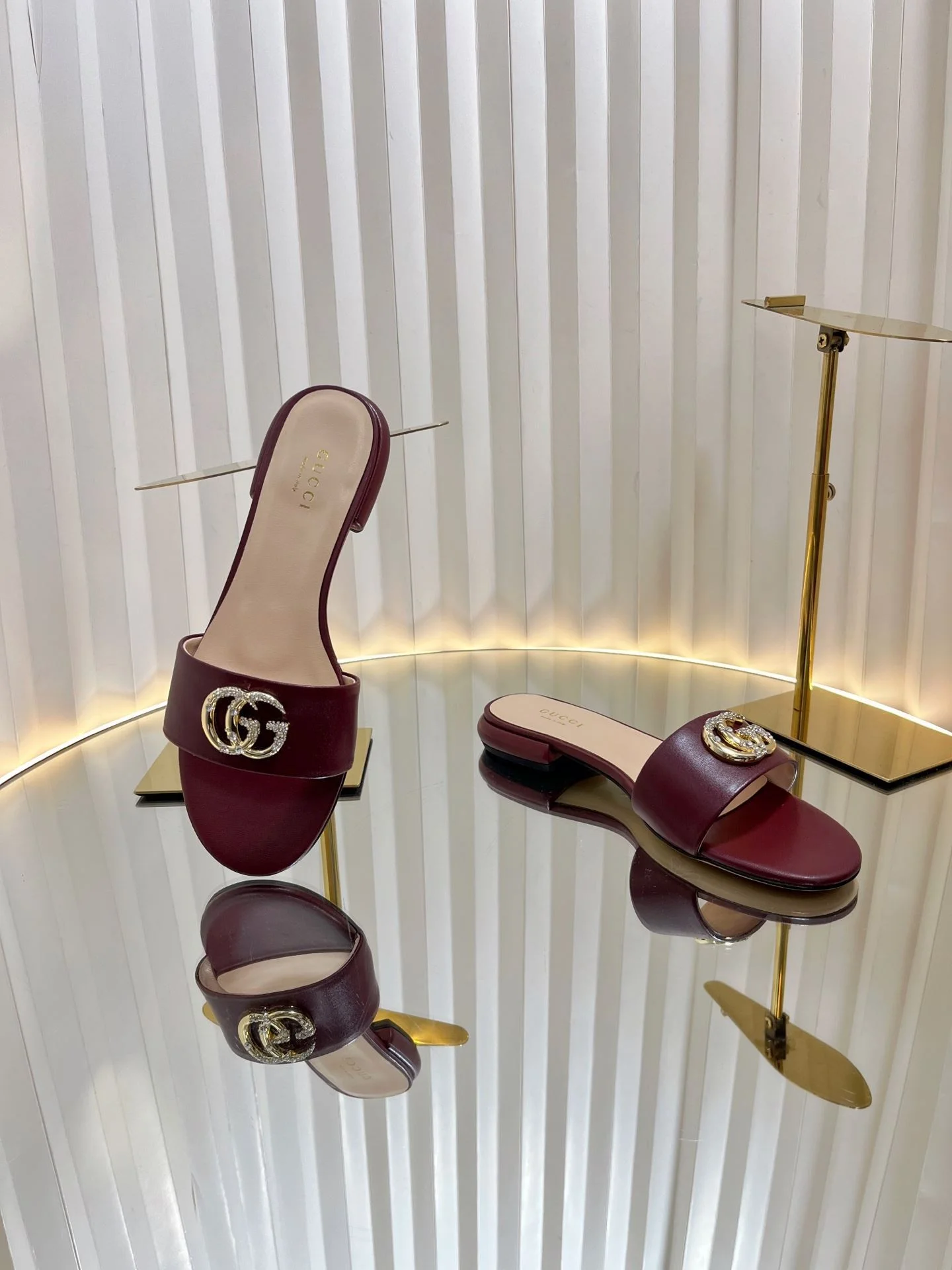 Gucci Slippers MultiPurpose 24344