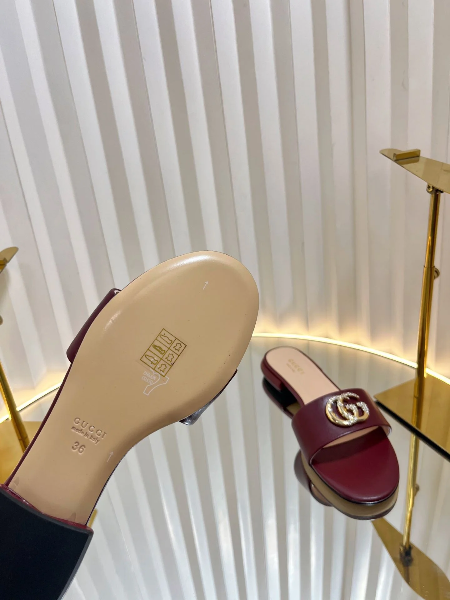 Gucci Slippers MultiPurpose 24344