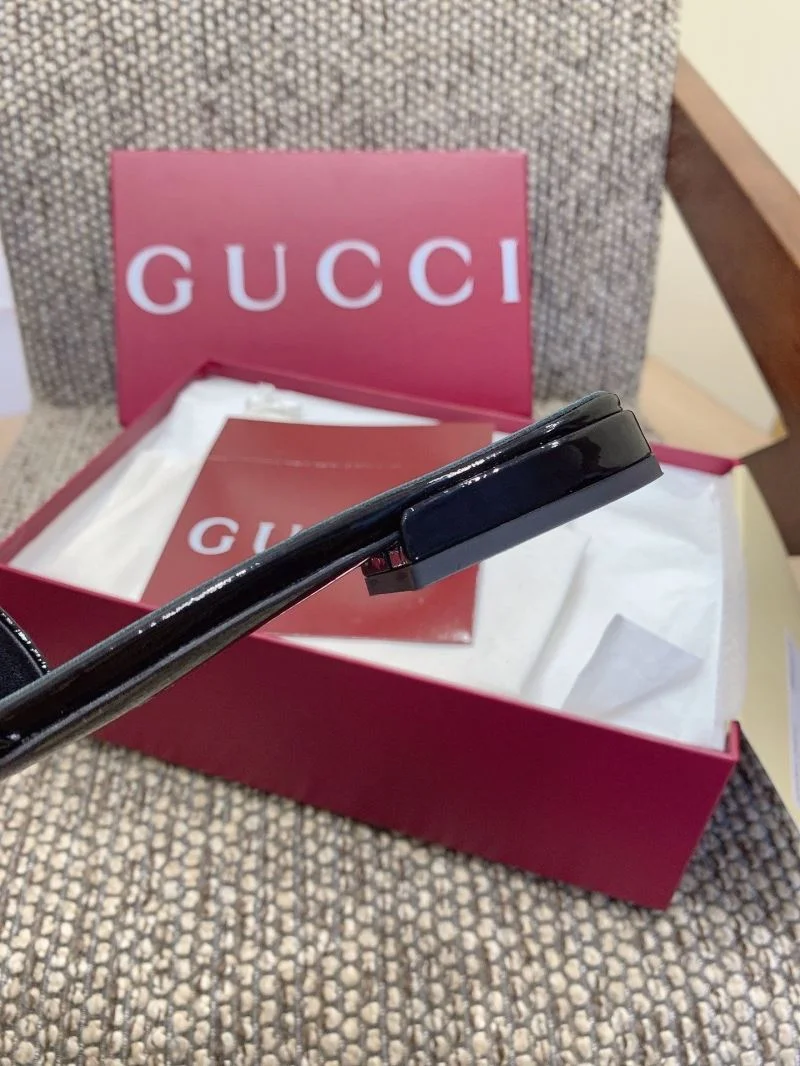 HighPerformance Gucci Slippers 24334