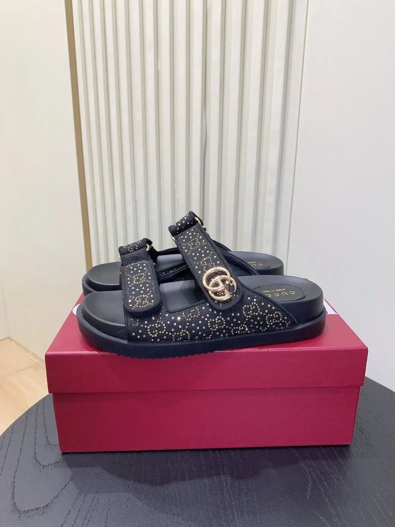 Trendsetting Gucci Slippers 24328