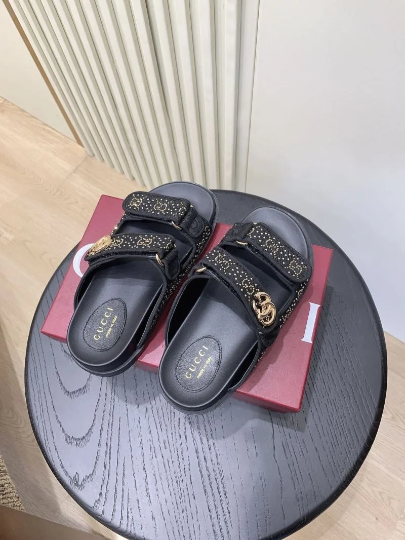 Trendsetting Gucci Slippers 24328