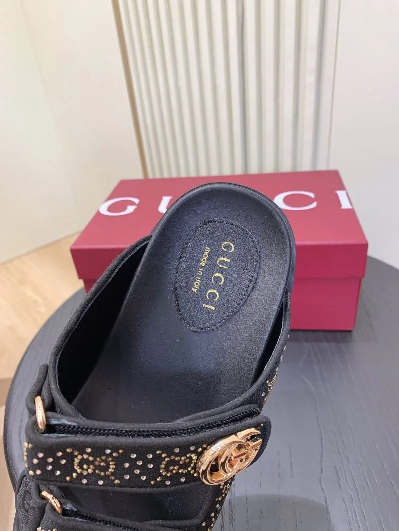 Trendsetting Gucci Slippers 24328